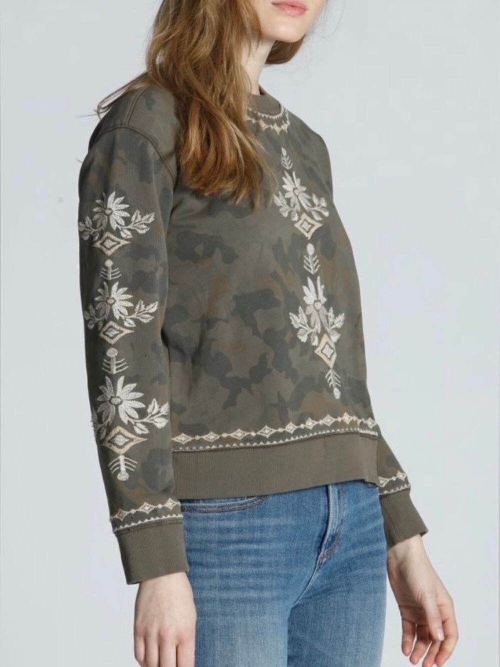 Driftwood Teddy Camo Embroidered Sweater Size Medium